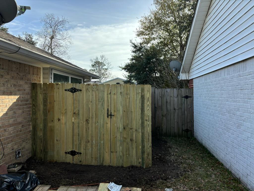 Slidell, LA  Fence Construction by Expert Local Carpenters 
